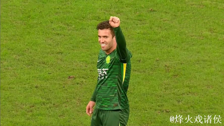 冯博轩的助攻,塞尔吉尼奥推射破门 冯博轩的助攻,塞尔吉尼奥推射破门